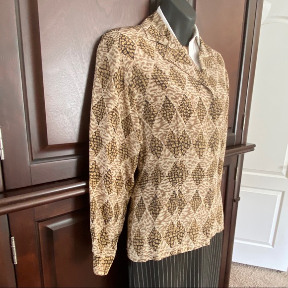 Petite Sophisticate 100% SILK Brown Geo Blouse 4 - Picture 7 of 16